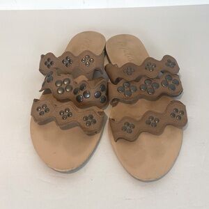 Matisse Women's Sandals Size 8 M Leather Flat Studded Wide Eyed Beige Slip On